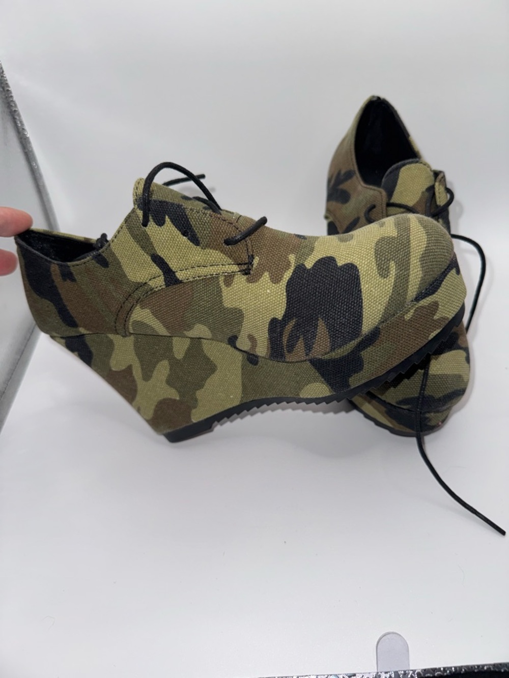 SHEIN Camo Platform Wedge Shoes Size 7 Fits 6.5 Chunky Lace Up Army Print Y2K - Picture 4 of 14